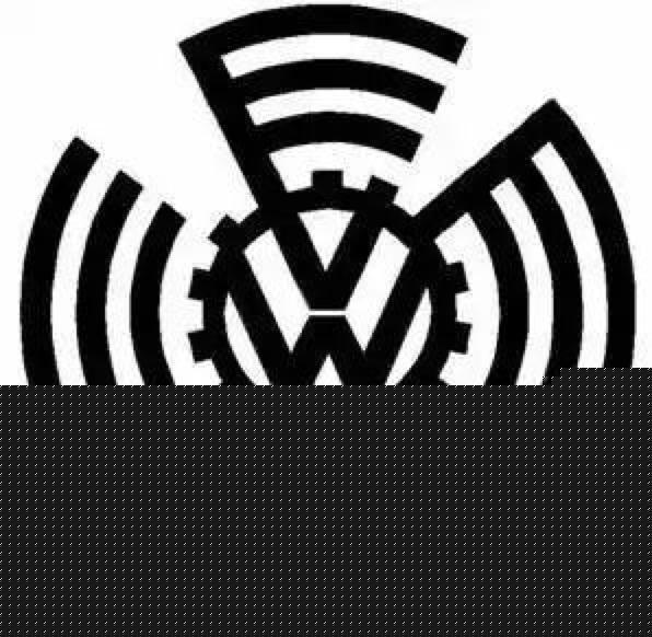 别看不起国产车标了！保时捷旧logo还不如宝骏，宝马的旧车标更丑