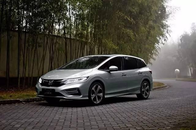 15万买台6座车，标志比大众值钱，买了都说很值