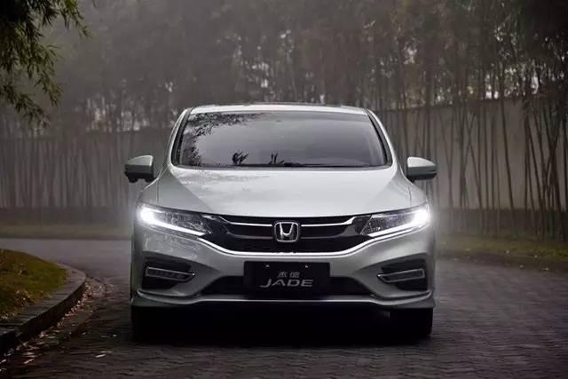 15万买台6座车，标志比大众值钱，买了都说很值