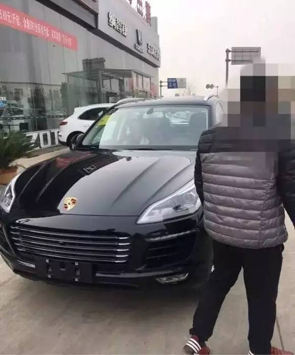 以假乱真？买众泰送保时捷车标，教你十万秒变百万