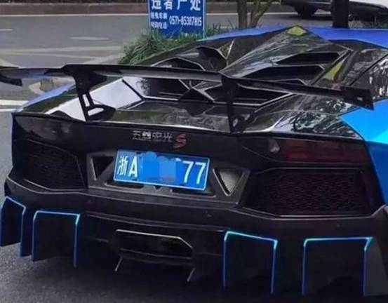 因为手痒一不小心搜索了某宝的车标销售，结果发现……
